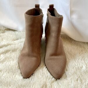 Women’s Blondo suede leather waterproof ankle boots size 8.5
